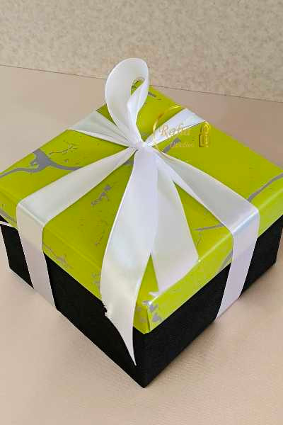 شمع دکوراتیو شات چوبی شکوفه با رایحه قهوه رهاکندل۶ در باکس هدیه